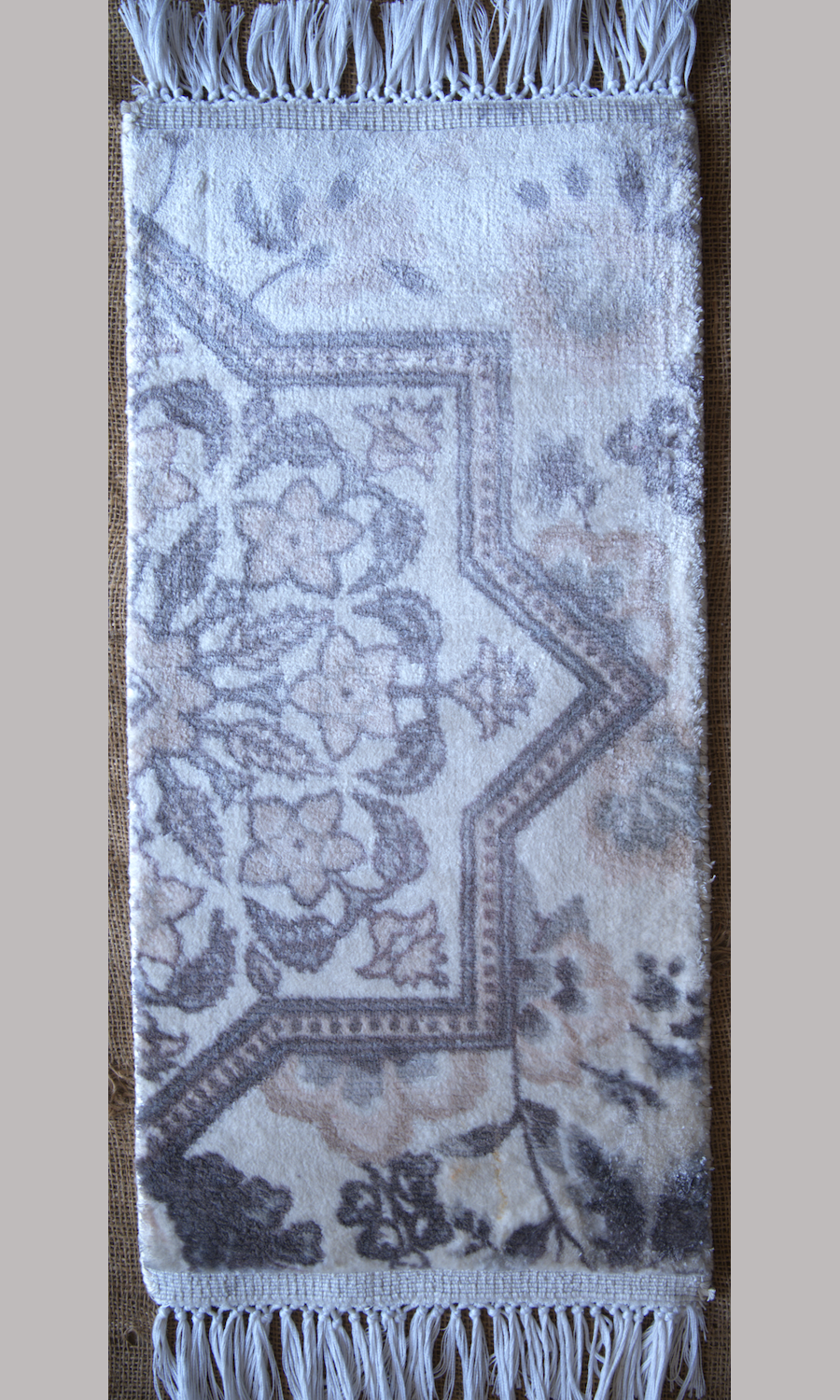 Hand Loom knotted- Surface-viscose