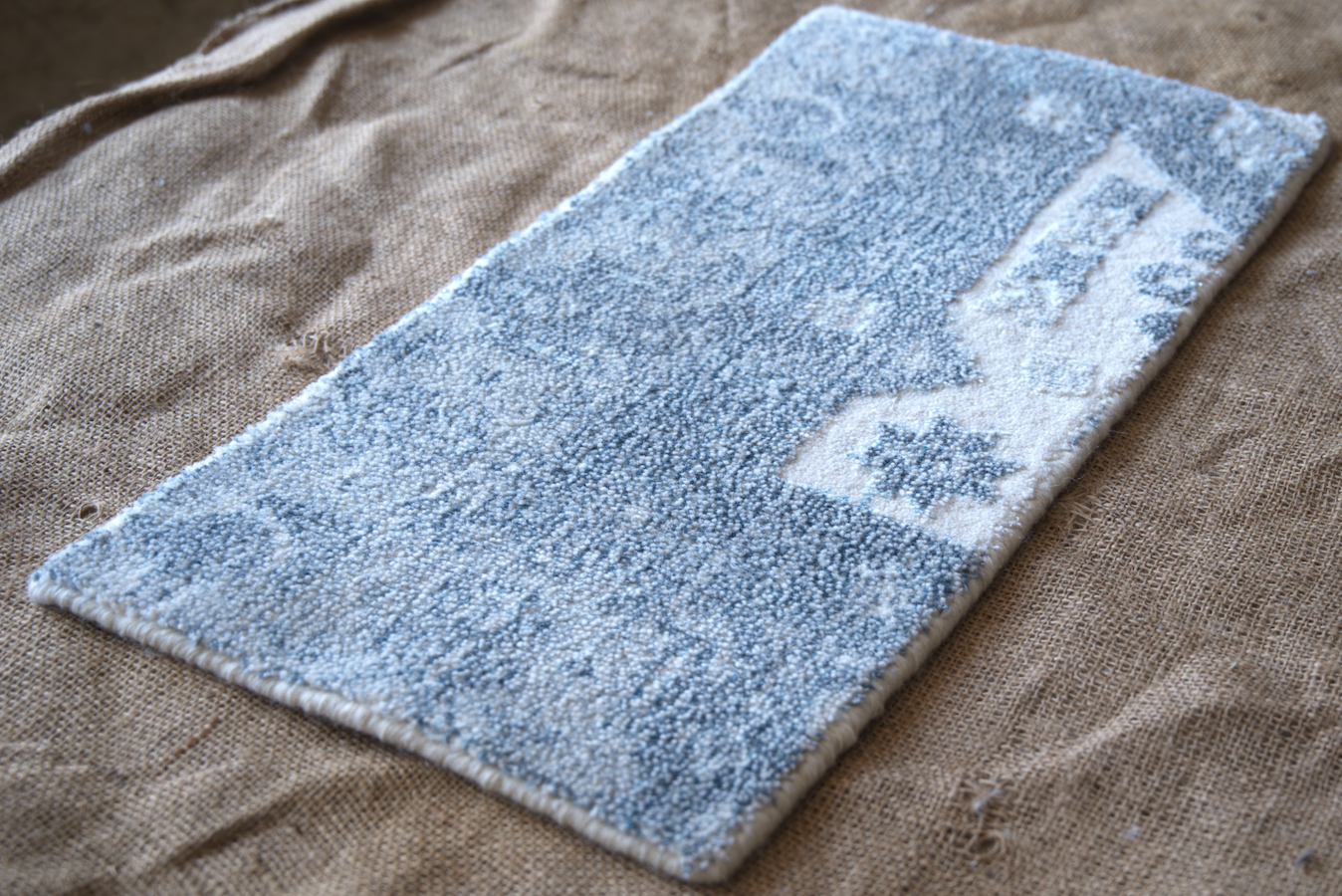 Hand Loom knotted-Surface-Wool-Viscose