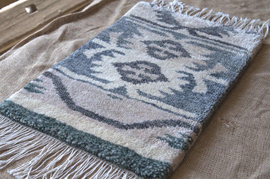 Hand knotted-Surface-Wool